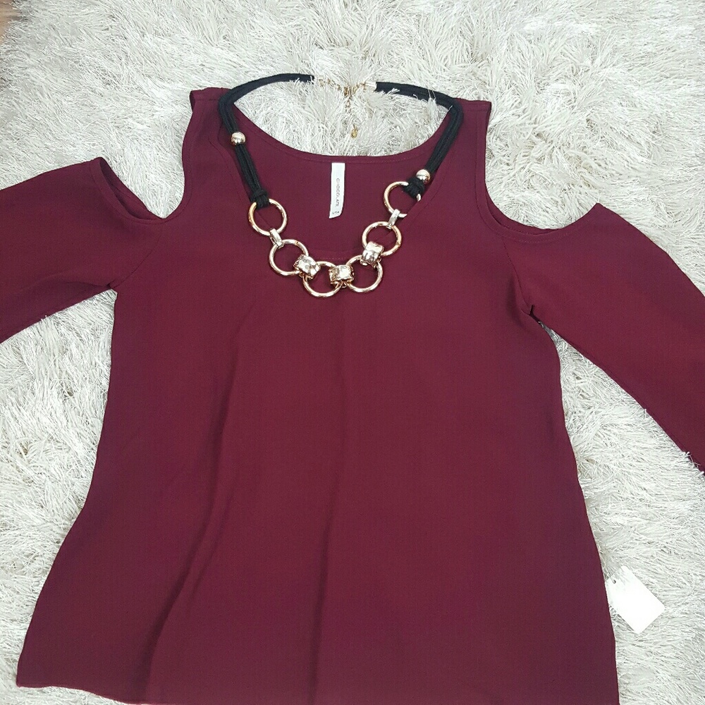 Women's top Cold shoulder Burgundy Size Small